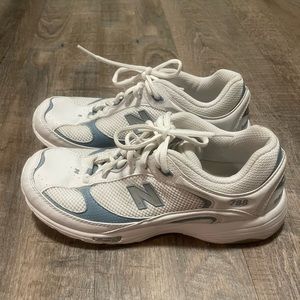 New Balance 788 walking tennis shoes